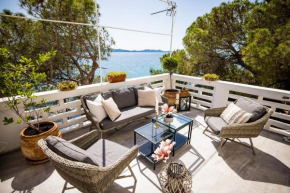  Zadar Center Beach Apartment - DIRECTLY ON THE SEA  Задар
